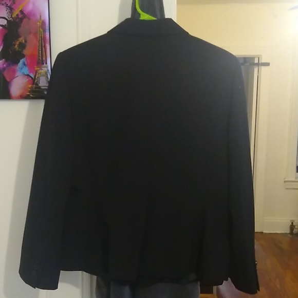 Tahari Black Petite Blazer - Picture 2 of 2
